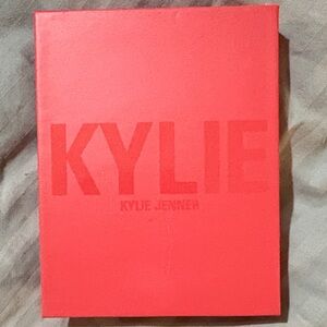 Kylie Cosmetics blush